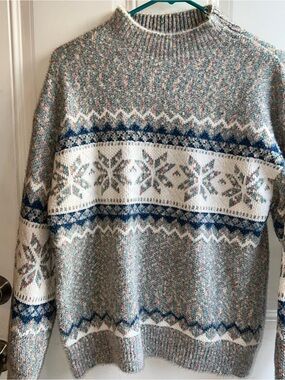 Cozy Multicolor Fair Isle Women's Sweater - Blue & Cream